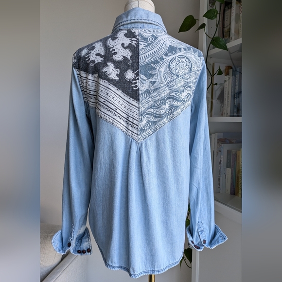 Free People Meet Me In Marfa Denim Button Down Shirt - Picture 4 of 10